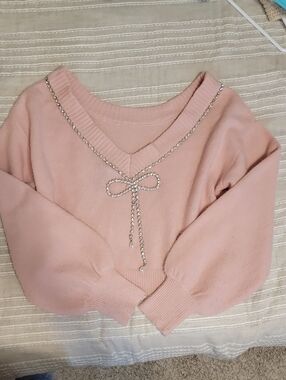 Express Soft Pink V-Neck Sweater with Rhinestone Bow